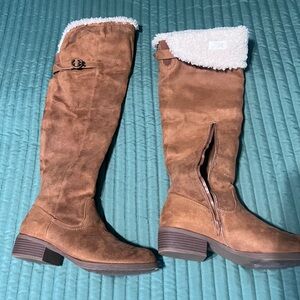 Women’s Brown Suede Knee-High Boots with Shearling Collar